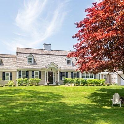 8 Rockwood Rd, Hingham, MA 02043