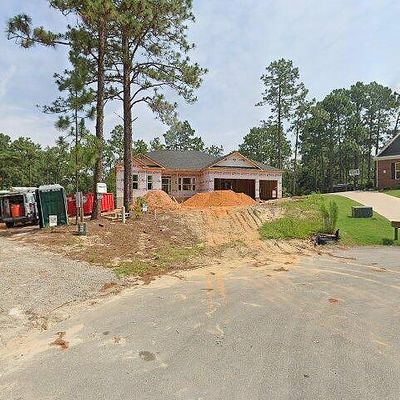 8 Sunflower Ct, Whispering Pines, NC 28327