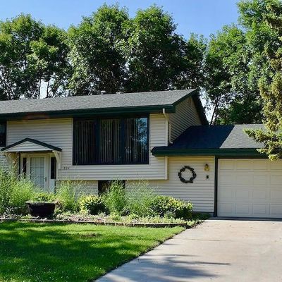 804 Alice Dr, Thief River Falls, MN 56701