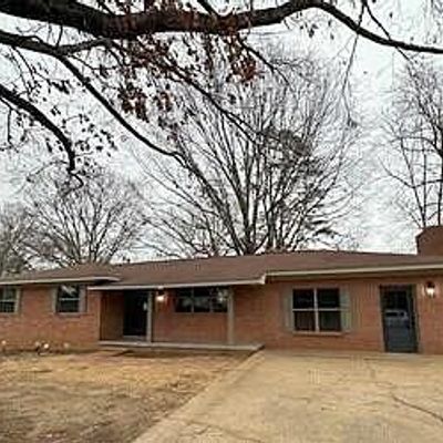 808 Michelle Dr, Winona, MS 38967