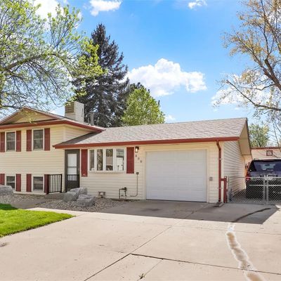 809 Hilltop St, Longmont, CO 80504