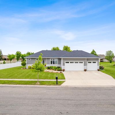 810 35 Th St S, Moorhead, MN 56560