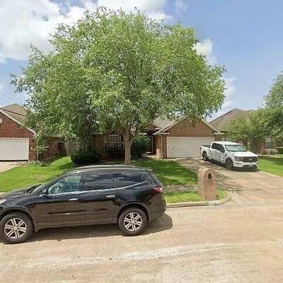 814 Robins Way, Stafford, TX 77477