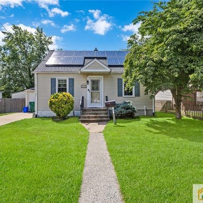 82 Sharon Ave, Edison, NJ 08817