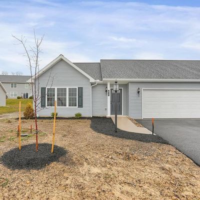 82 St Andrews Way, Selinsgrove, PA 17870