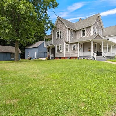 82 Woodstock Ave, Putnam, CT 06260