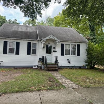 823 E Pear St, Vineland, NJ 08360