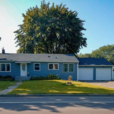 824 Laurel Ave, Hudson, WI 54016