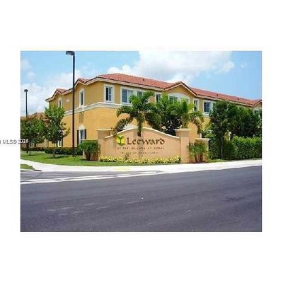 8245 Nw 108th Ave, Doral, FL 33178