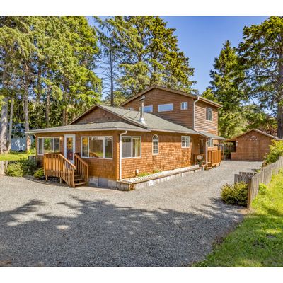 8255 S Victoria Ave, Rockaway Beach, OR 97136