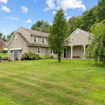 83 Ridgewood Rd, Middletown, CT 06457