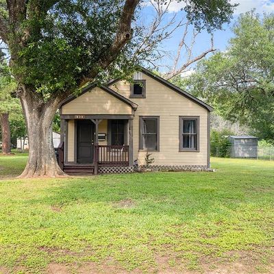 830 Fowlkes St, Sealy, TX 77474