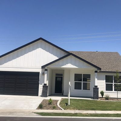 833 E Autumn Ave, Hermiston, OR 97838