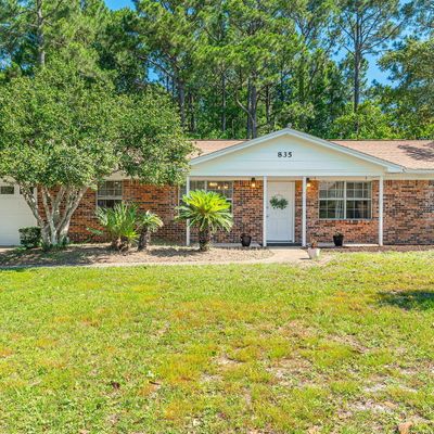 835 Blvd De L Orleans, Mary Esther, FL 32569