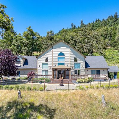 835 Jewel Dr, Roseburg, OR 97471