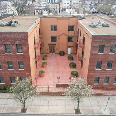 85 Broadway # 2 D, Jersey City, NJ 07306