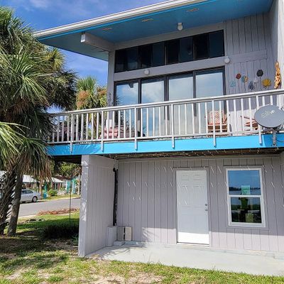 850 3rd St # 5, Cedar Key, FL 32625