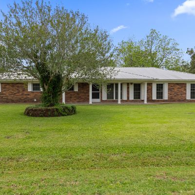 8539 Meadow Ln, Abbeville, LA 70510