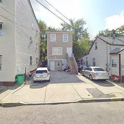 86 Chadwick St, Paterson, NJ 07503