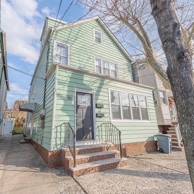 86 Avenue E, Bayonne, NJ 07002