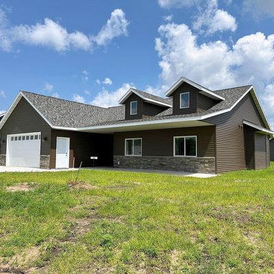 860 9 Th St Nw, Perham, MN 56573