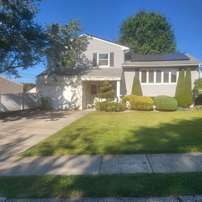 732 Franklin Dr, Perth Amboy, NJ 08861