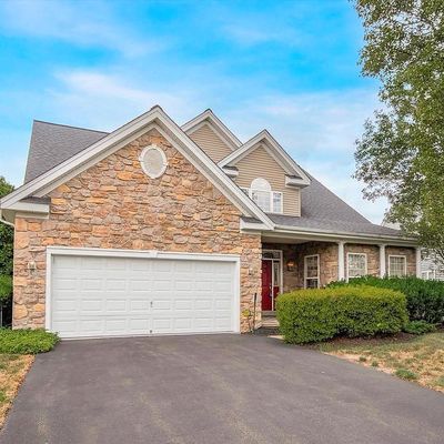 736 S Settlers Cir, Warrington, PA 18976