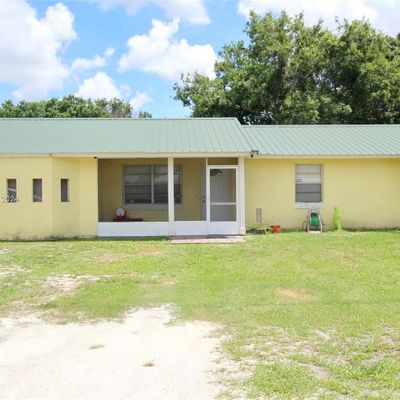 738 Nw 21 St Ln, Okeechobee, FL 34972