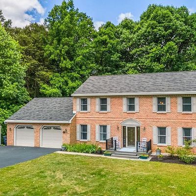 74 Woodland Manor Dr, Mohnton, PA 19540