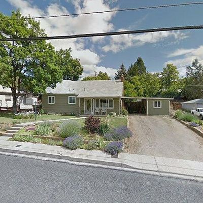 744 Yama St, Yreka, CA 96097