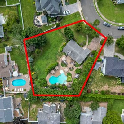 758 Hollybrook Rd, Paramus, NJ 07652