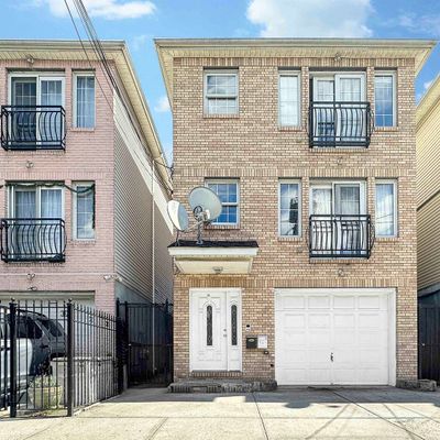 76 Dales Ave, Jersey City, NJ 07306