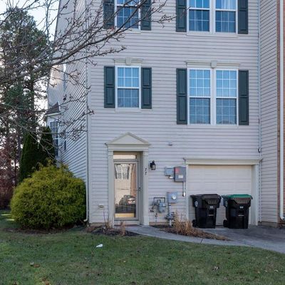 77 Colts Neck Dr, Sicklerville, NJ 08081