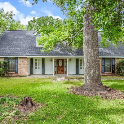 7809 Pear Dr, Abbeville, LA 70510