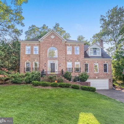 7824 Southdown Rd, Alexandria, VA 22308