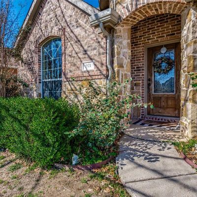 921 Raleigh Path Rd, Denton, TX 76208