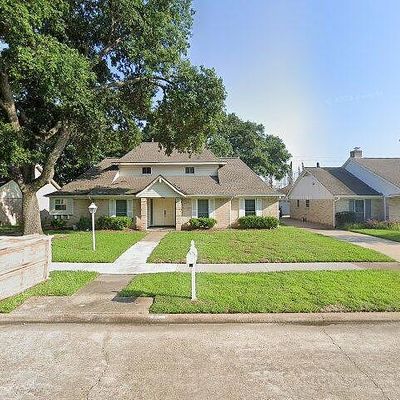 9218 Petersham Dr, Houston, TX 77031