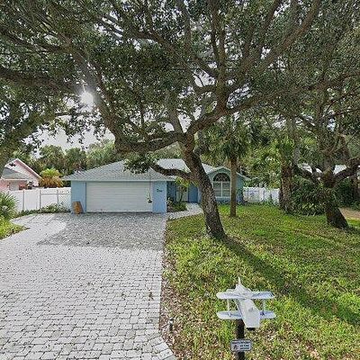 9335 Seagrape Dr, Vero Beach, FL 32963