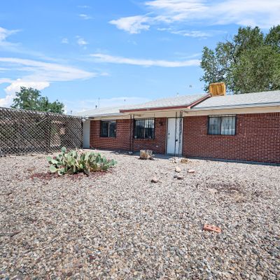 94 Moraga St, Rio Communities, NM 87002