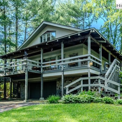 94 Rhododendron Loop, Newland, NC 28657