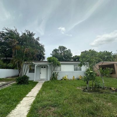 940 Nw 34 Th Way, Lauderhill, FL 33311