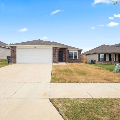 944 S Brambling Ln, Fayetteville, AR 72701