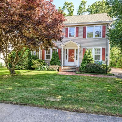 96 Ridgewood Ave, North Haven, CT 06473