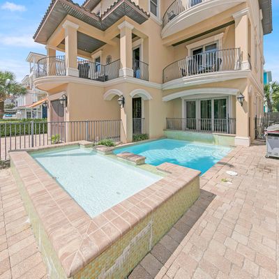 96 Sarasota St, Miramar Beach, FL 32550