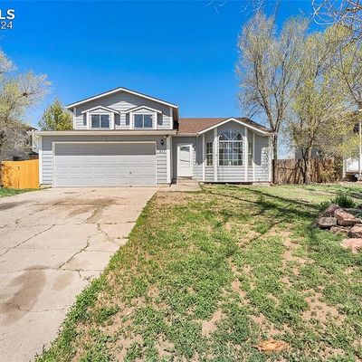 977 Square Dance Ln, Fountain, CO 80817