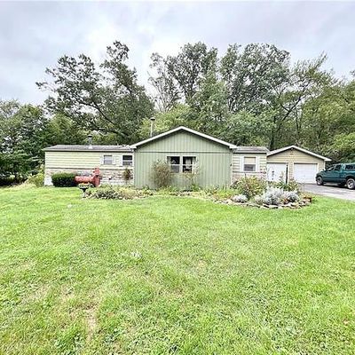 8672 Brown St, Slatington, PA 18080