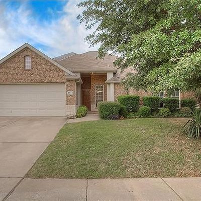 8733 Deepwood Ln, Fort Worth, TX 76123