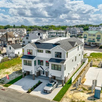 880 1 St Ave, Cape May, NJ 08204