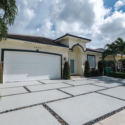 8855 Nw 146 Th Ln, Miami Lakes, FL 33018