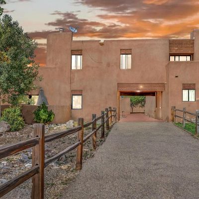 9 Comanche Ct, El Prado, NM 87529